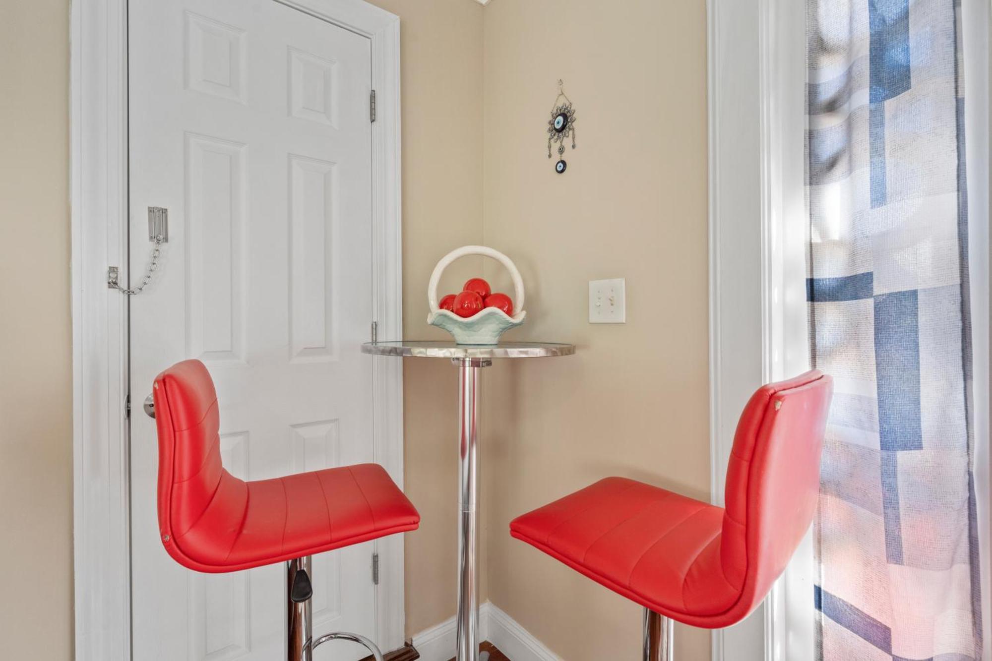 Modern & Comfy Suite Fort Washington Exterior foto