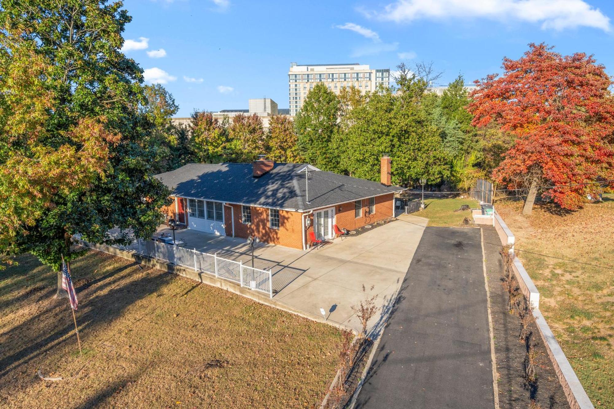Modern & Comfy Suite Fort Washington Exterior foto